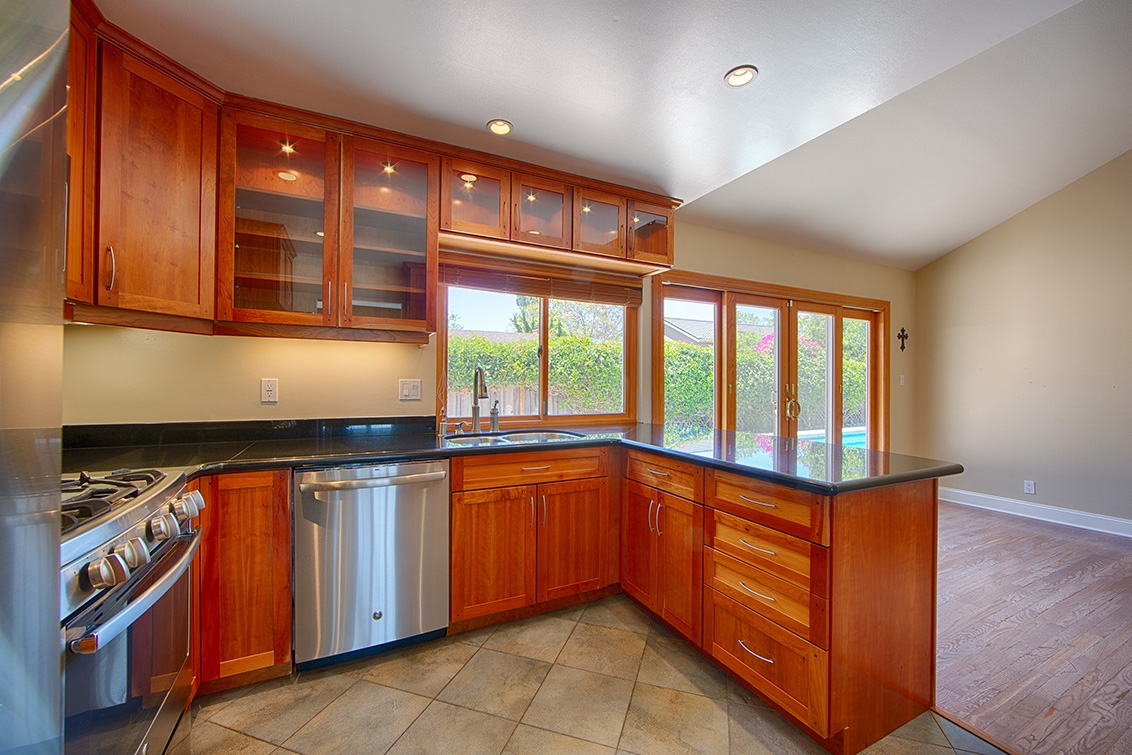 Kitchen - 35255 Wycombe Pl, Newark 94560