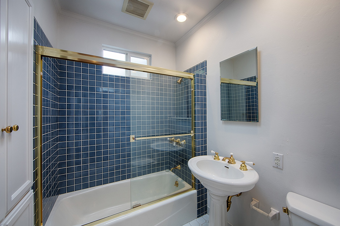 Bathroom 2 (A) Picture - 813 Covington Rd, Belmont 94002 Bathroom 2 (A) picture - 813 Covington Rd, Belmont 94002