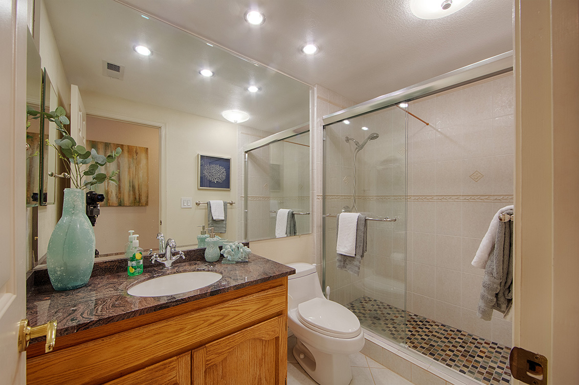 Bathroom 2 (A) picture - 2119 Cuesta Dr, Milpitas 95035