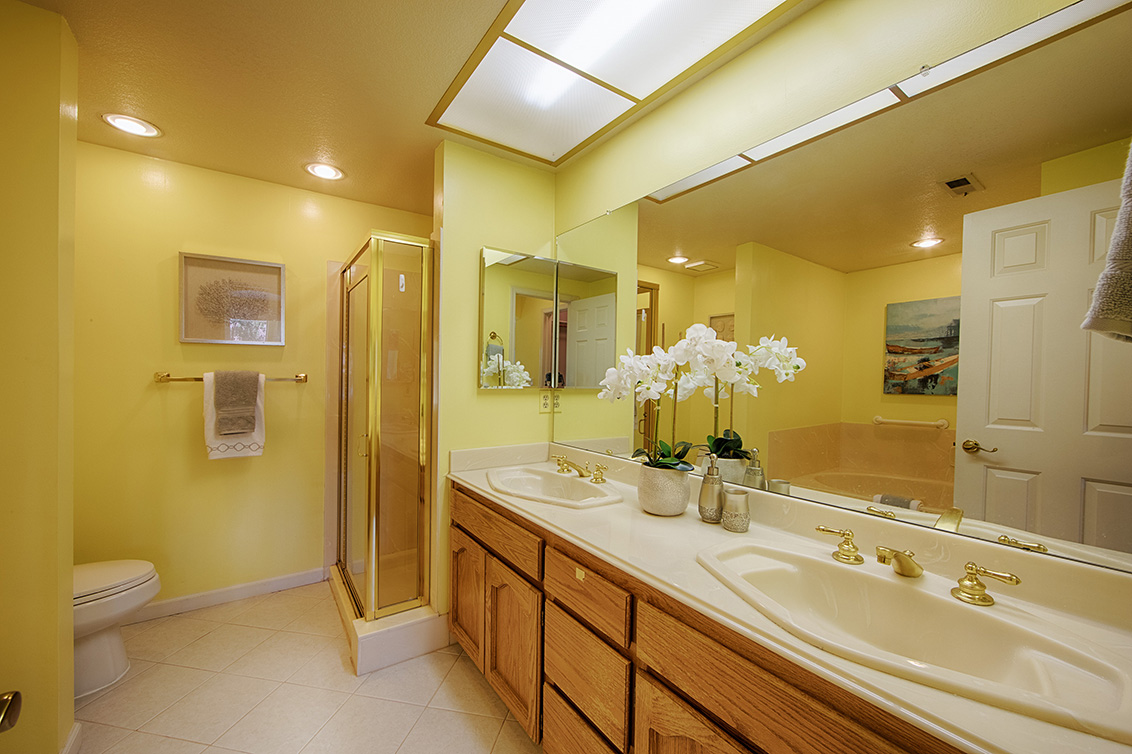 Master Bath (A) picture - 2119 Cuesta Dr, Milpitas 95035