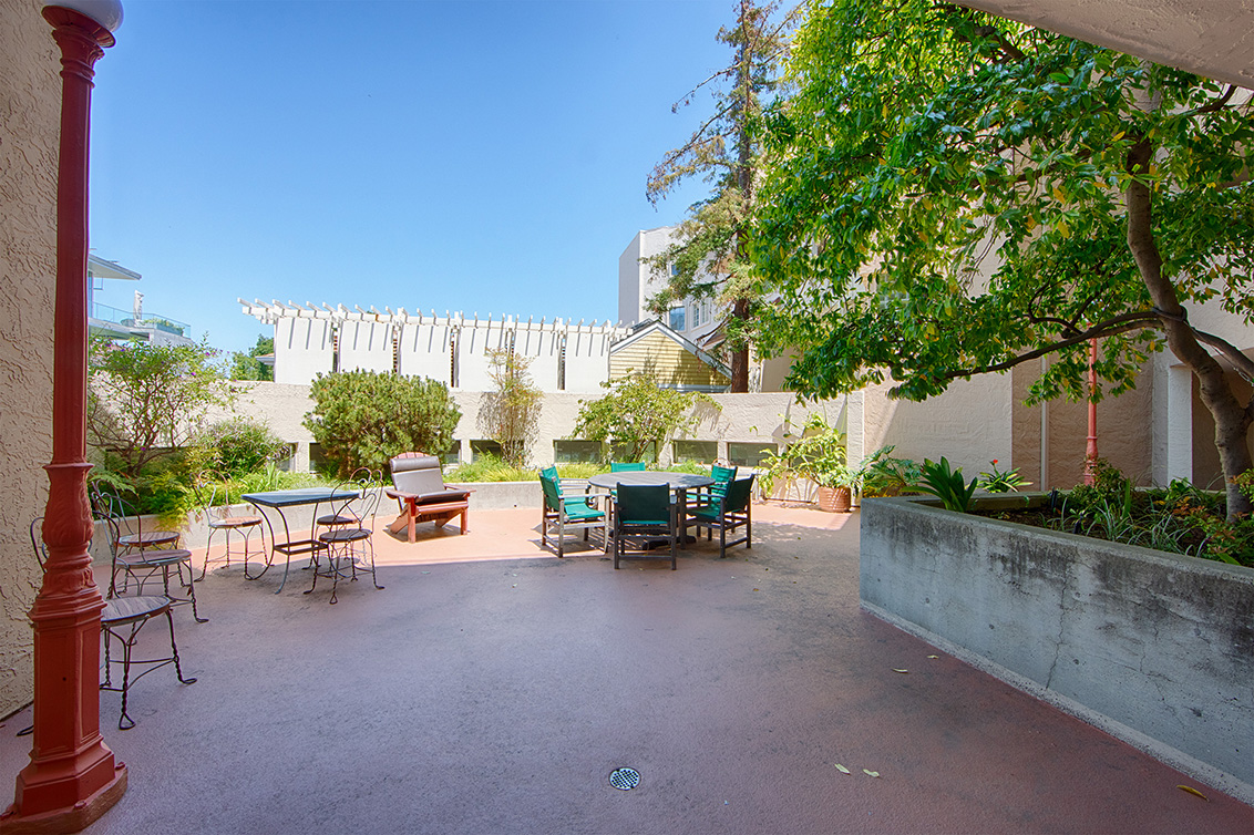 Common Patio (A) Picture - 365 Forest Ave 5b, Palo Alto 94301 Common Patio (A) picture - 365 Forest Ave 5b, Palo Alto 94301