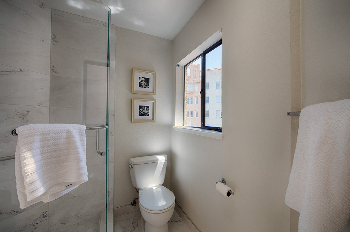 Master Bath (B) Picture - 365 Forest Ave 5b, Palo Alto 94301 Master Bath (B) picture - 365 Forest Ave 5b, Palo Alto 94301