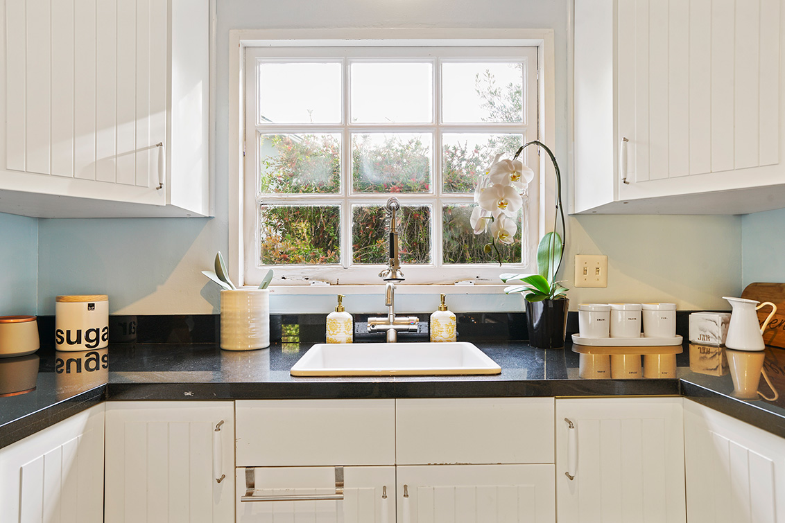 Kitchen (C) picture - 30 Hilltop Dr, San Carlos 94070