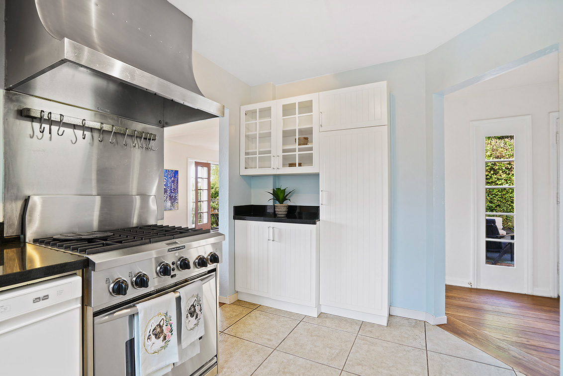 Kitchen (D) picture - 30 Hilltop Dr, San Carlos 94070