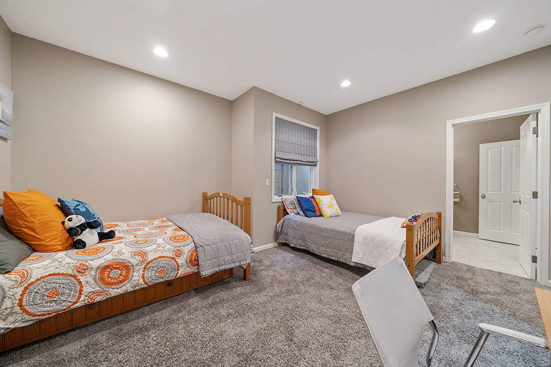 Bedroom 5 (B) Picture - 530 Irven Ct, Palo Alto 94306 Bedroom 5 (B) picture - 530 Irven Ct, Palo Alto 94306
