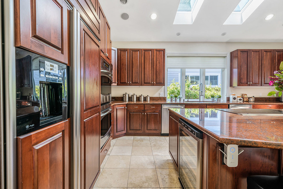 Kitchen - 530 Irven Ct, Palo Alto 94306