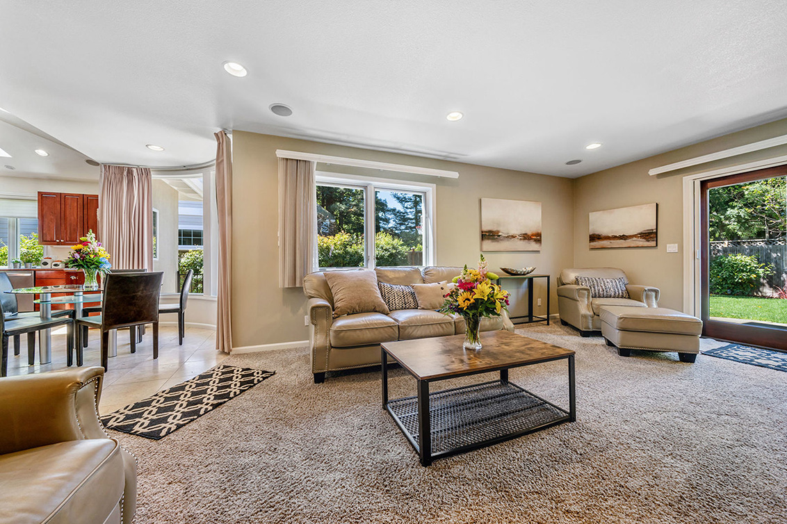 Living Room (B) Picture - 530 Irven Ct, Palo Alto 94306 Living Room (B) picture - 530 Irven Ct, Palo Alto 94306