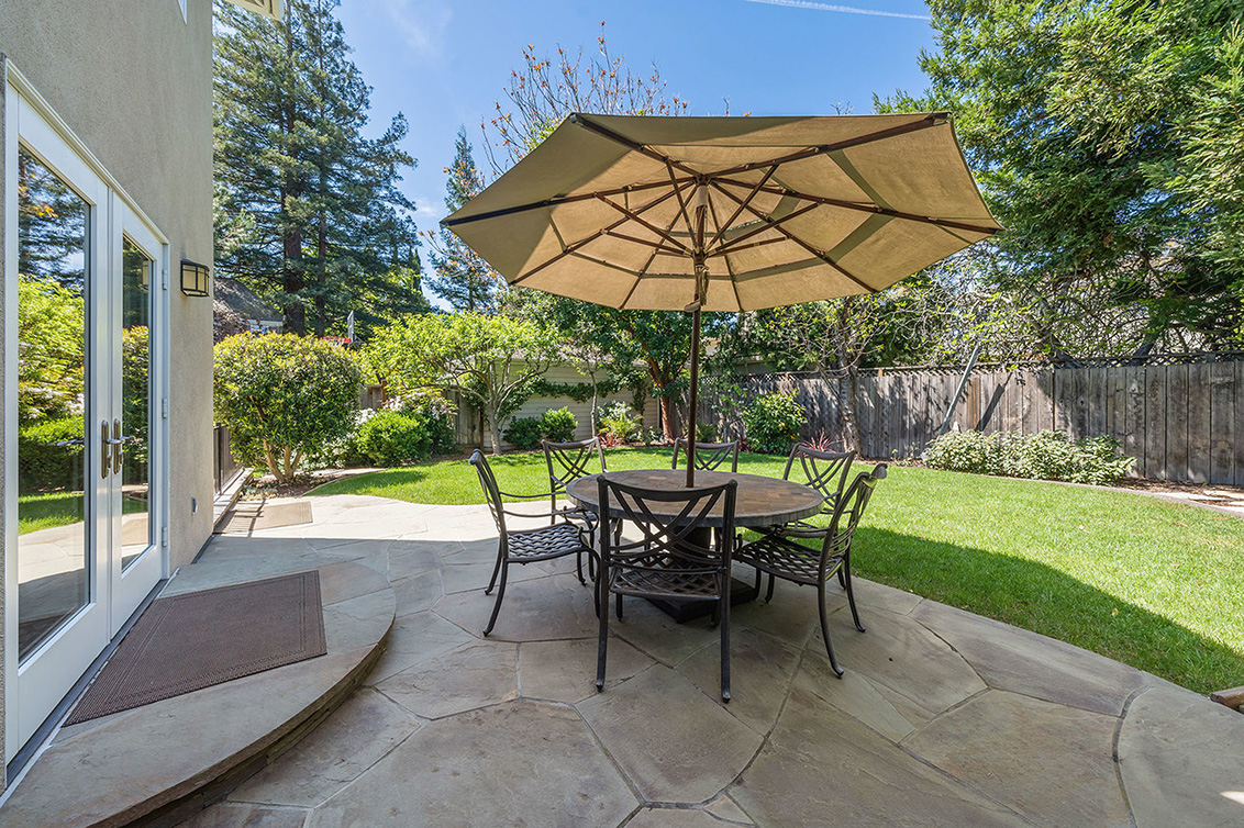 Patio (A) picture - 530 Irven Ct, Palo Alto 94306