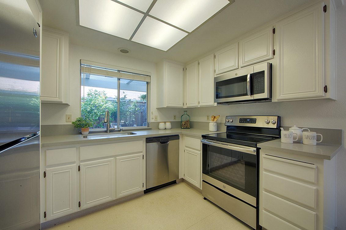 Kitchen (B) Picture - 1459 Kentfield Ave, Redwood City 94061 Kitchen (B) picture - 1459 Kentfield Ave, Redwood City 94061