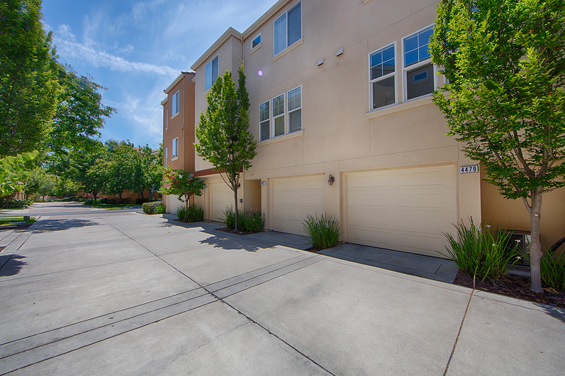 Garage (A) picture - 4479 Laird Cir, Santa Clara 95054