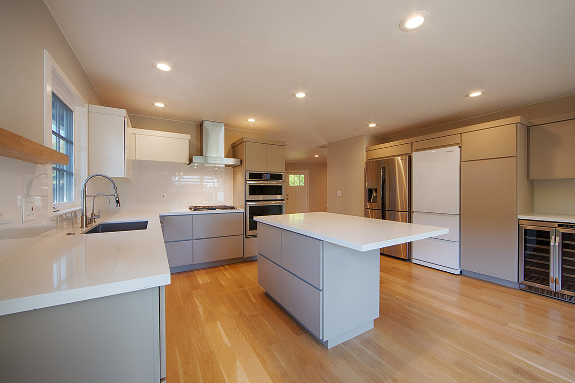 Kitchen (C) picture - 136 Lyndhurst Ave, San Carlos 94070