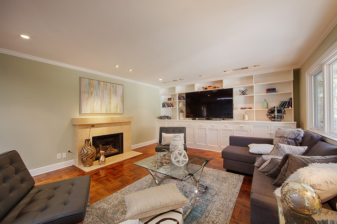 Living Room - 520 Rhodes Dr, Palo Alto 94303