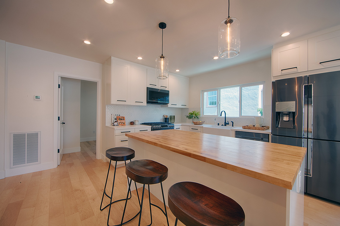 Kitchen - 945 S Grant St, San Mateo 94402