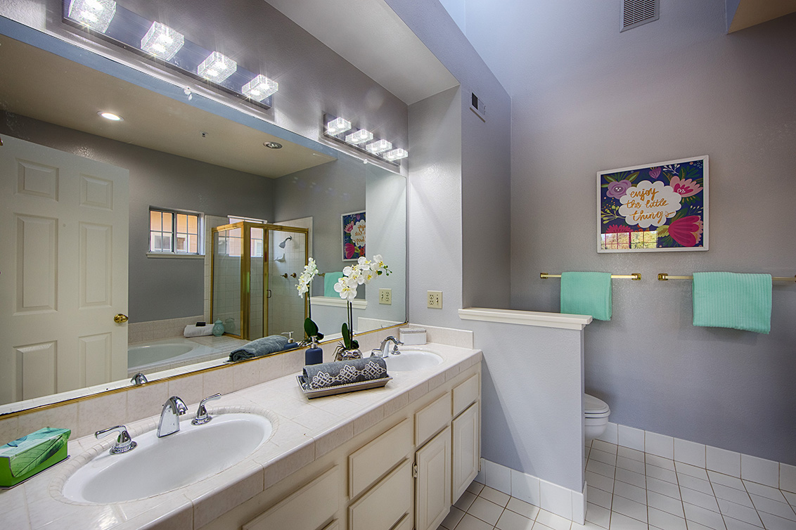 Master Bath (A) Picture - 444 San Antonio Rd 4a, Palo Alto 94306 Master Bath (A) picture - 444 San Antonio Rd 4a, Palo Alto 94306