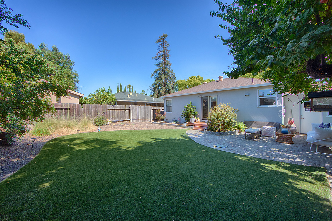 Backyard (B) Picture - 518 Scott Ave, Redwood City 94063 Backyard (B) picture - 518 Scott Ave, Redwood City 94063