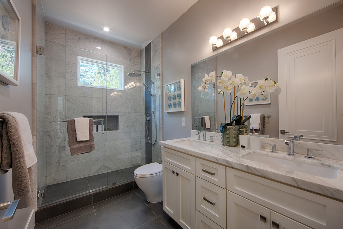 Bathroom 2 (A) Picture - 686 Spargur Dr, Los Altos 94022 Bathroom 2 (A) picture - 686 Spargur Dr, Los Altos 94022