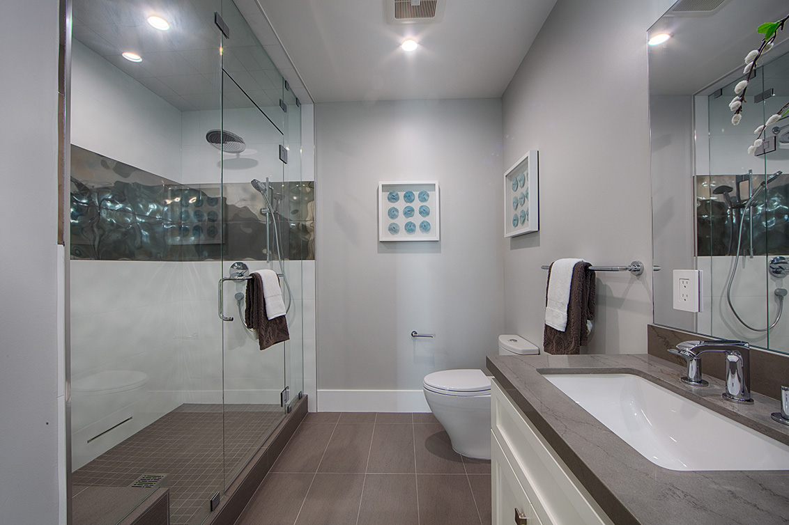 Downstairs Bath 2 (B) Picture - 686 Spargur Dr, Los Altos 94022 Downstairs Bath 2 (B) picture - 686 Spargur Dr, Los Altos 94022