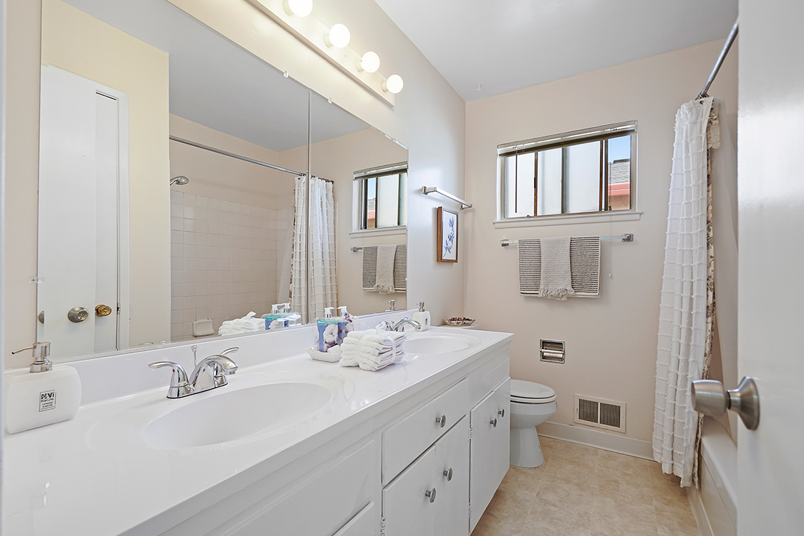 Bathroom 2 (A) Picture - 1483 Stone Creek Dr, San Jose 95132 Bathroom 2 (A) picture - 1483 Stone Creek Dr, San Jose 95132