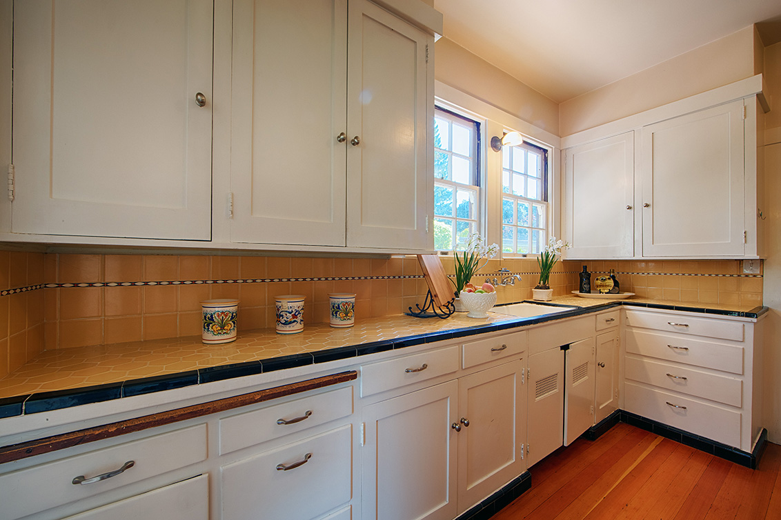 Kitchen - 1130 University Ave, Palo Alto 94301