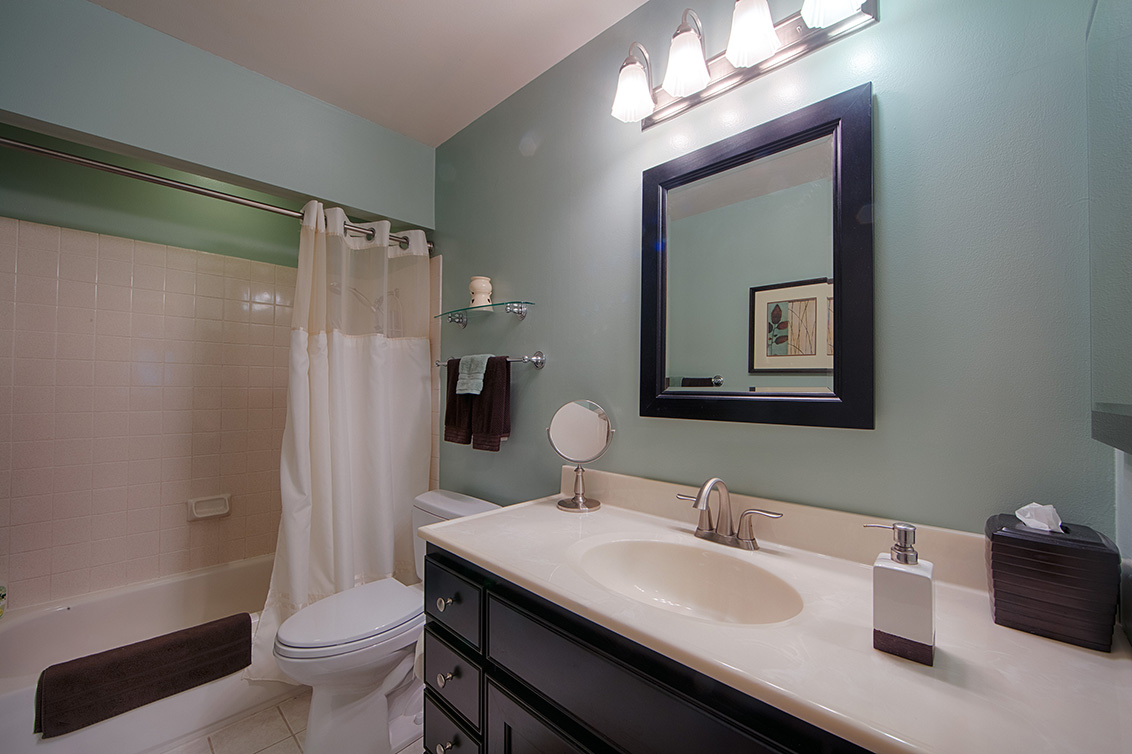 Bathroom 2 (A) picture - 224 Viento Dr, Fremont 94536