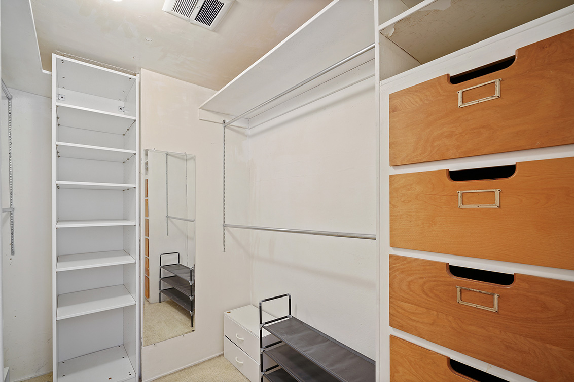 Master Closet (A) picture - 1551 Winding Way, Belmont 94002