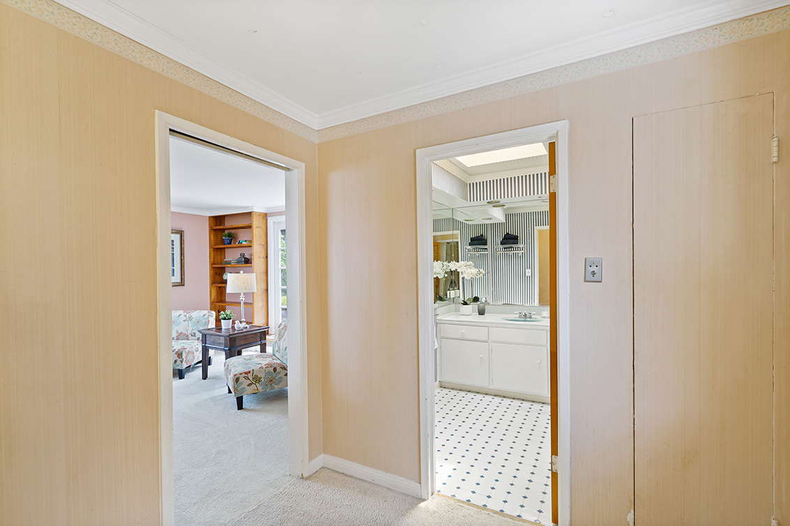 Master Dressing (A) Picture - 1551 Winding Way, Belmont 94002 Master Dressing (A) picture - 1551 Winding Way, Belmont 94002