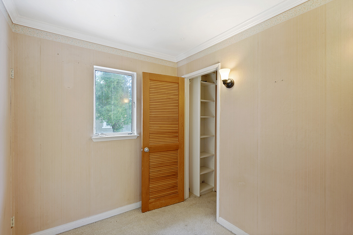 Master Dressing (B) Picture - 1551 Winding Way, Belmont 94002 Master Dressing (B) picture - 1551 Winding Way, Belmont 94002
