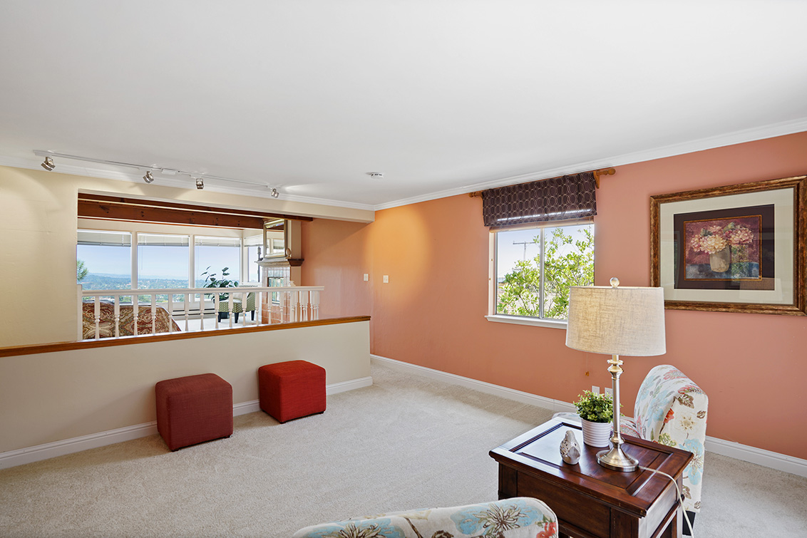 Sitting Area (C) picture - 1551 Winding Way, Belmont 94002