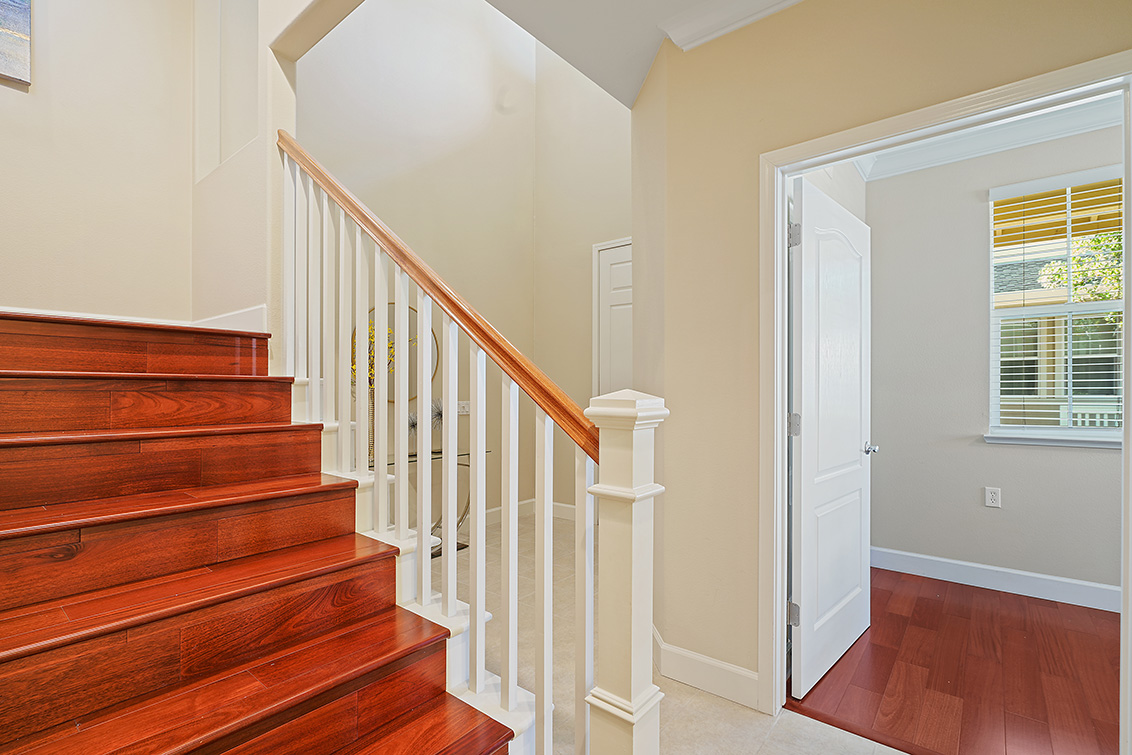 Stairs (A) Picture - 37 Bremerton Cir, Redwood Shores 94065 Stairs (A) picture - 37 Bremerton Cir, Redwood Shores 94065