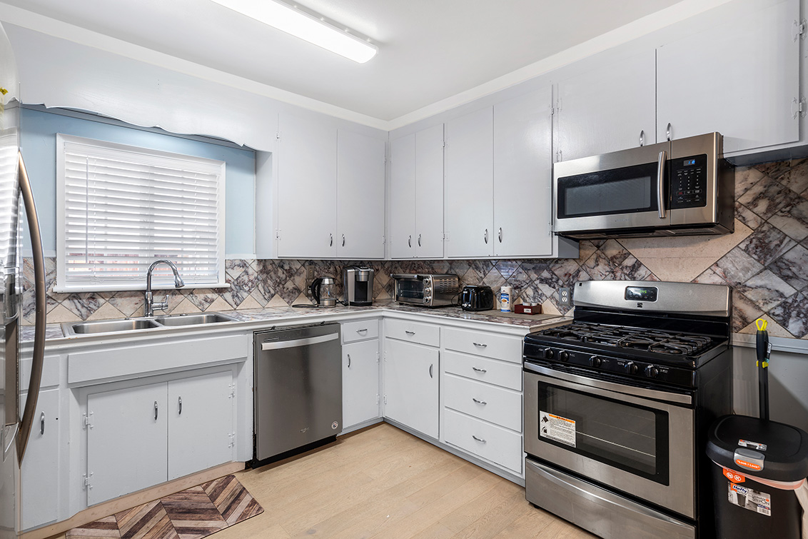 Kitchen - 126 E Humboldt St, San Jose 95112