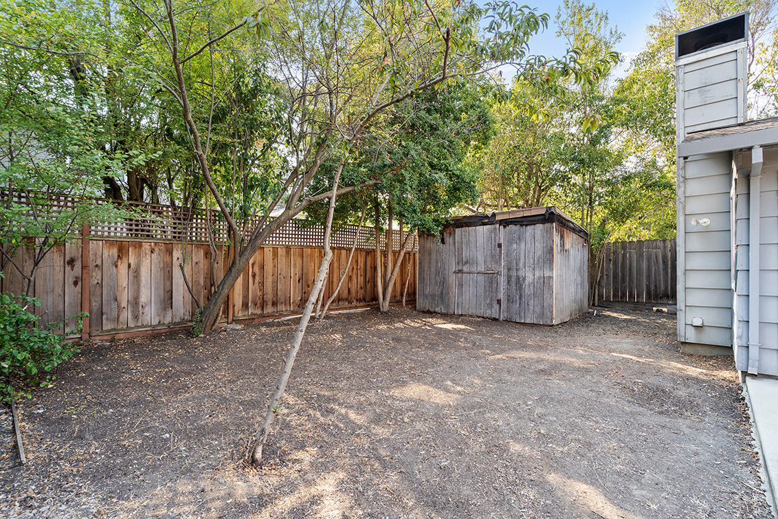 Backyard (A) Picture - 2886 Emerson St, Palo Alto 94306 Backyard (A) picture - 2886 Emerson St, Palo Alto 94306