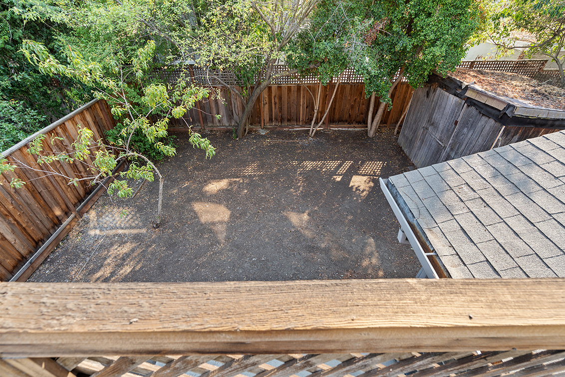 Balcony (C) Picture - 2886 Emerson St, Palo Alto 94306 Balcony (C) picture - 2886 Emerson St, Palo Alto 94306