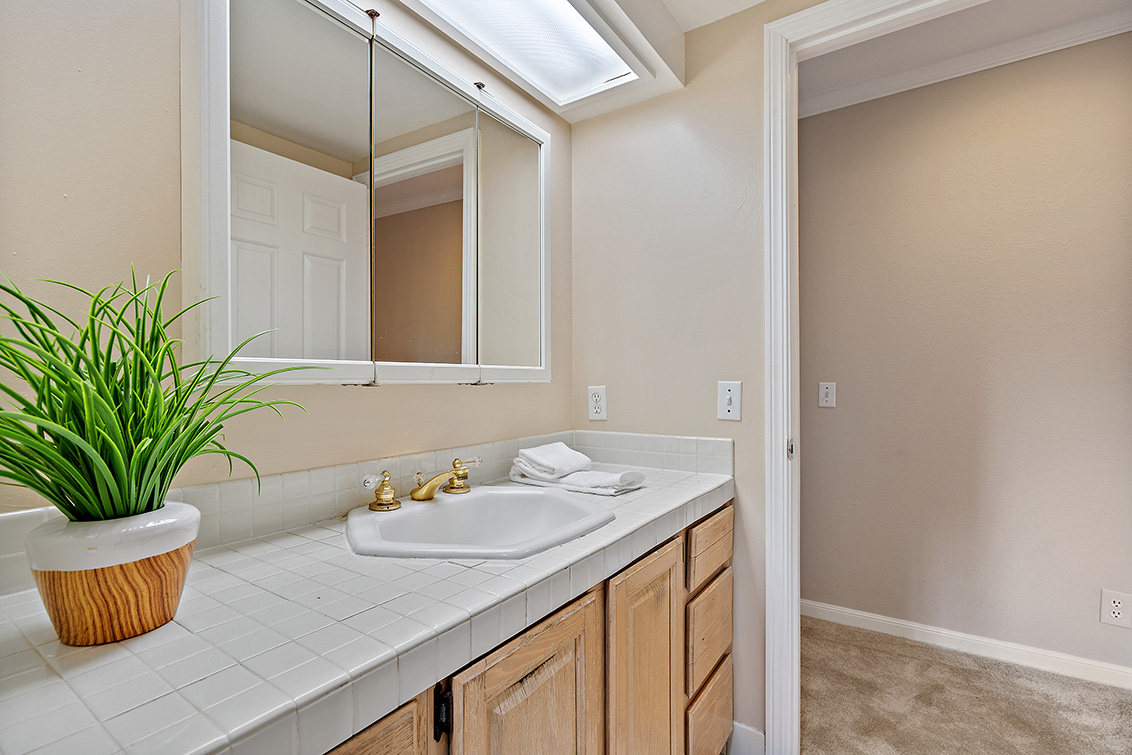 Bathroom 3 (C) Picture - 2886 Emerson St, Palo Alto 94306 Bathroom 3 (C) picture - 2886 Emerson St, Palo Alto 94306