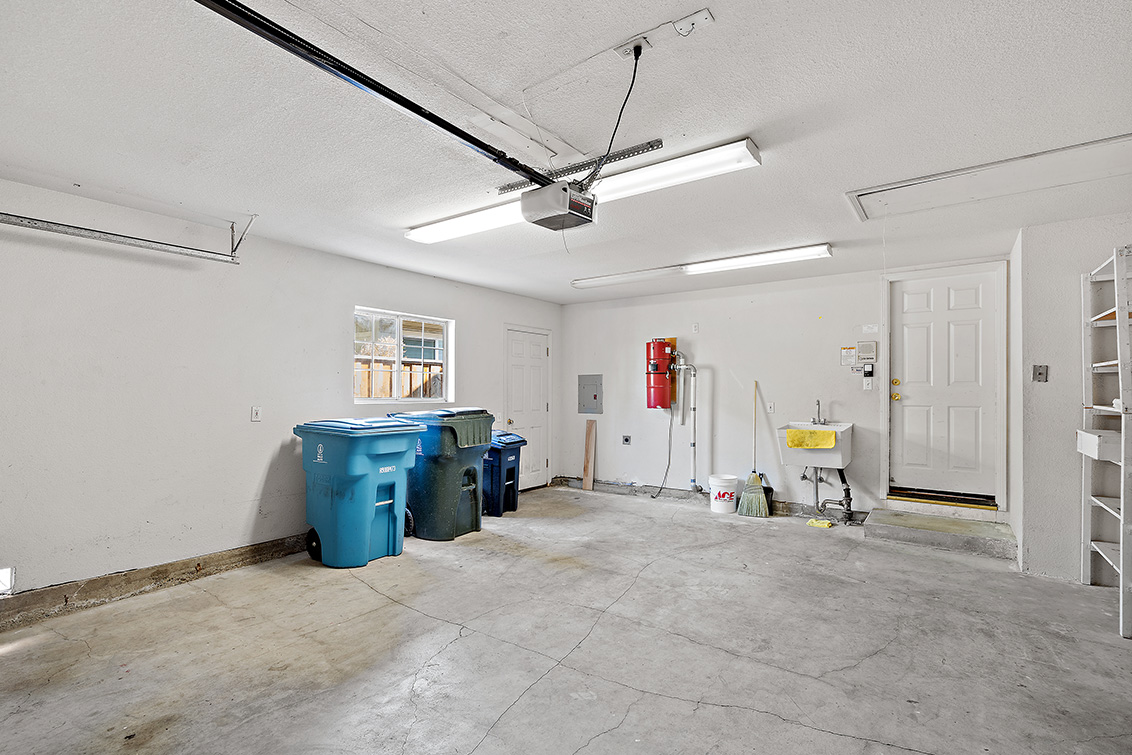 Garage (C) Picture - 2886 Emerson St, Palo Alto 94306 Garage (C) picture - 2886 Emerson St, Palo Alto 94306