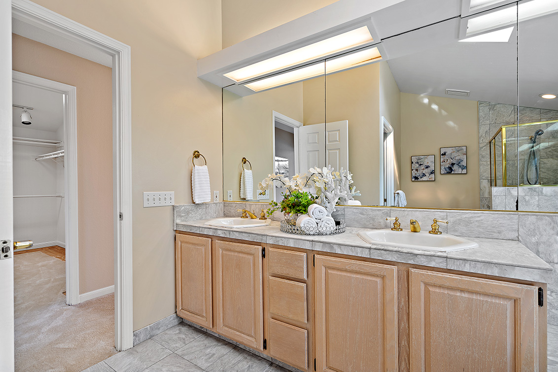 Master Bath (B) Picture - 2886 Emerson St, Palo Alto 94306 Master Bath (B) picture - 2886 Emerson St, Palo Alto 94306