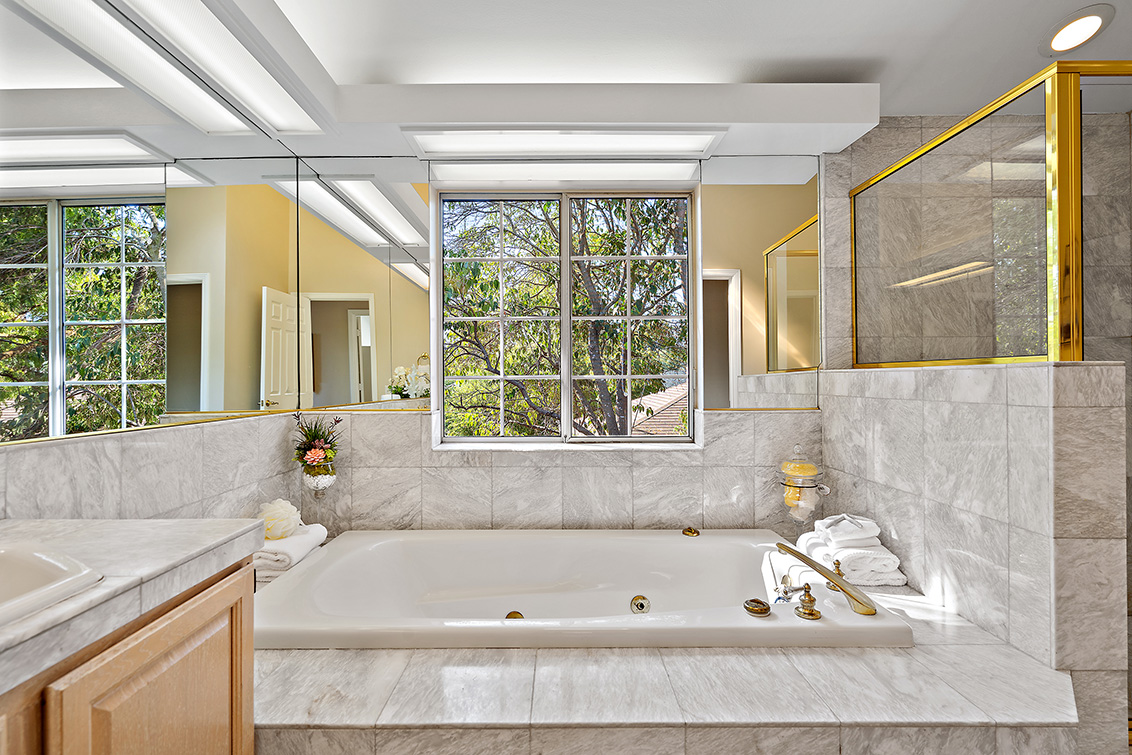 Master Bath (C) Picture - 2886 Emerson St, Palo Alto 94306 Master Bath (C) picture - 2886 Emerson St, Palo Alto 94306
