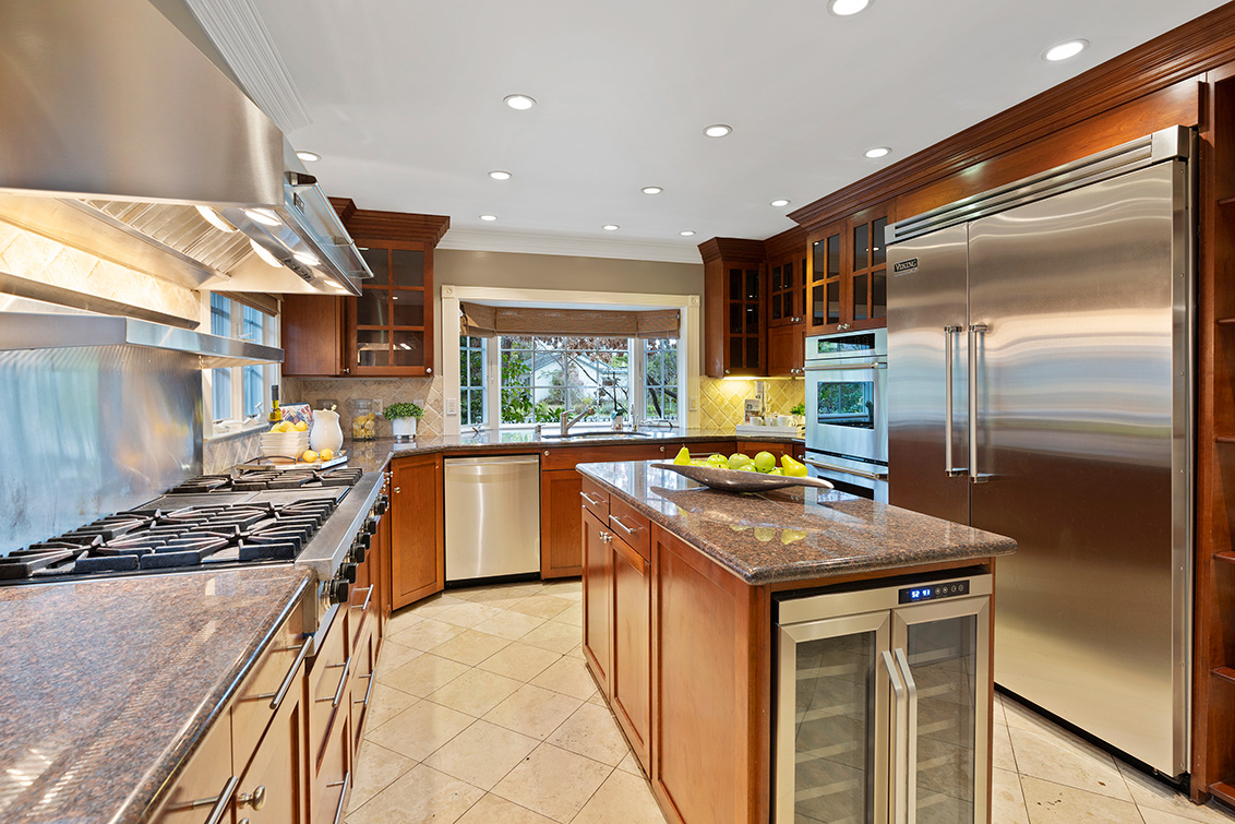 Kitchen (B) picture - 2342 Middlefield Rd, Palo Alto 94301