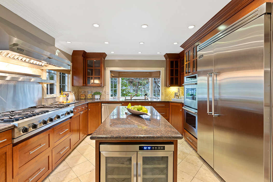 Kitchen (C) picture - 2342 Middlefield Rd, Palo Alto 94301