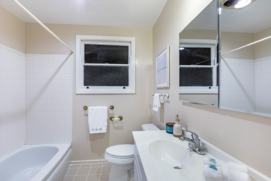 Bathroom 2 (A) Picture - 55 Morton Way, Palo Alto 94303 Bathroom 2 (A) picture - 55 Morton Way, Palo Alto 94303
