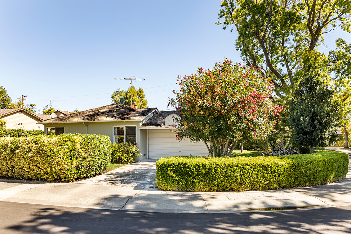 Garage (A) Picture - 55 Morton Way, Palo Alto 94303 Garage (A) picture - 55 Morton Way, Palo Alto 94303