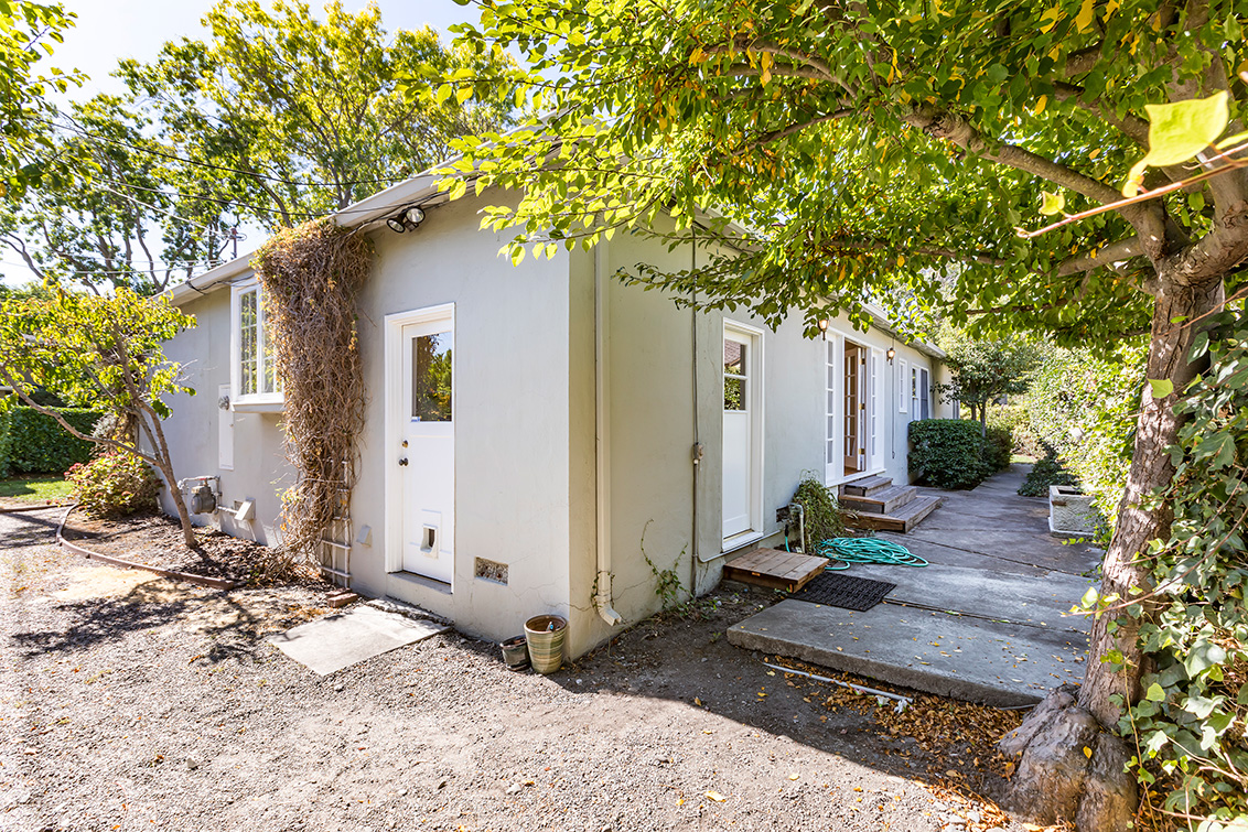 Yard (A) picture - 55 Morton Way, Palo Alto 94303