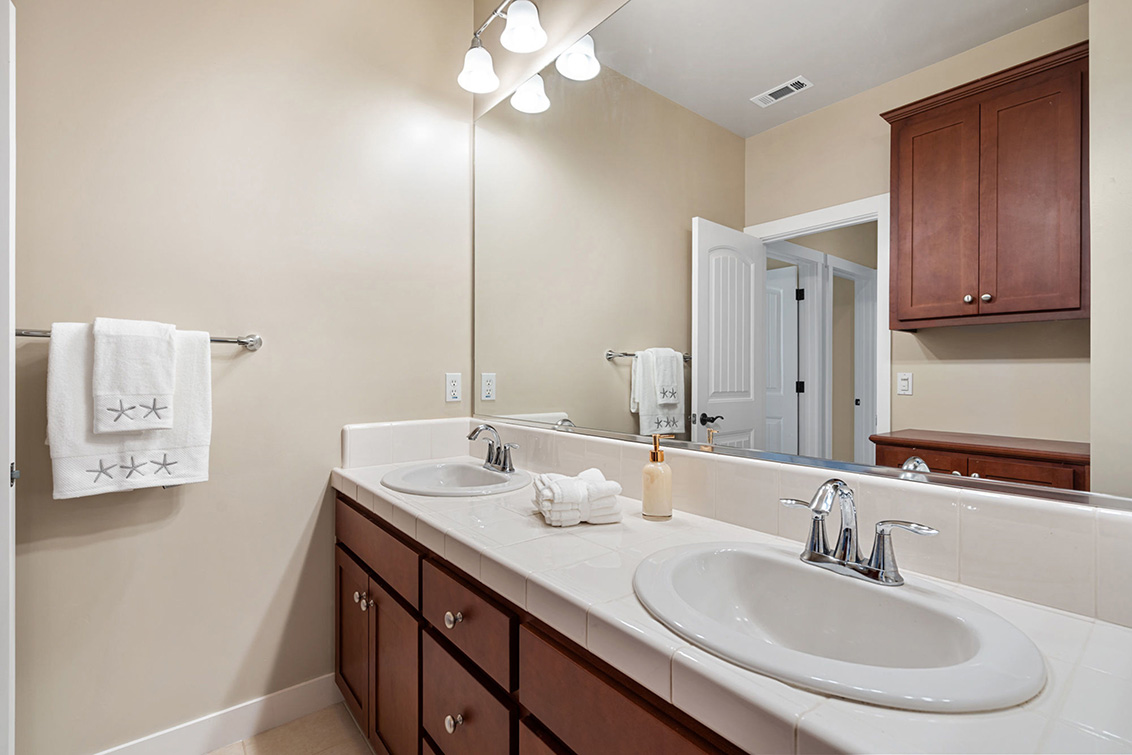 Bathroom 2 (B) picture - 1281 Pumpkin Ter, Sunnyvale 94087