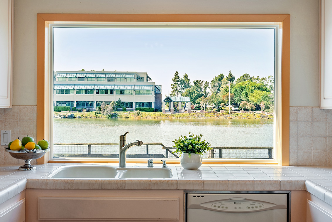 Kitchen (D) picture - 365 Quay Ln, Redwood Shores 94065