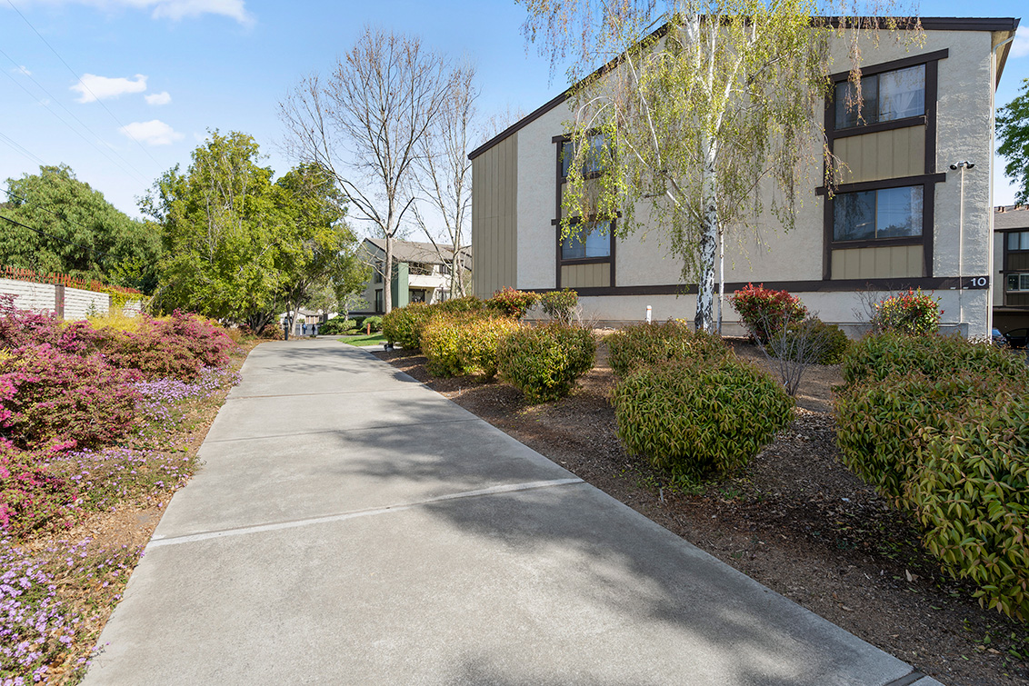 Walkway (A) Picture - 765 San Antonio Rd 85, Palo Alto 94303 Walkway (A) picture - 765 San Antonio Rd 85, Palo Alto 94303