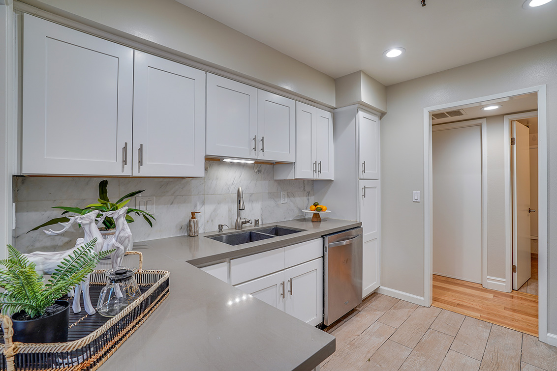 Kitchen - 49 Showers Dr F433, Mountain View 94040