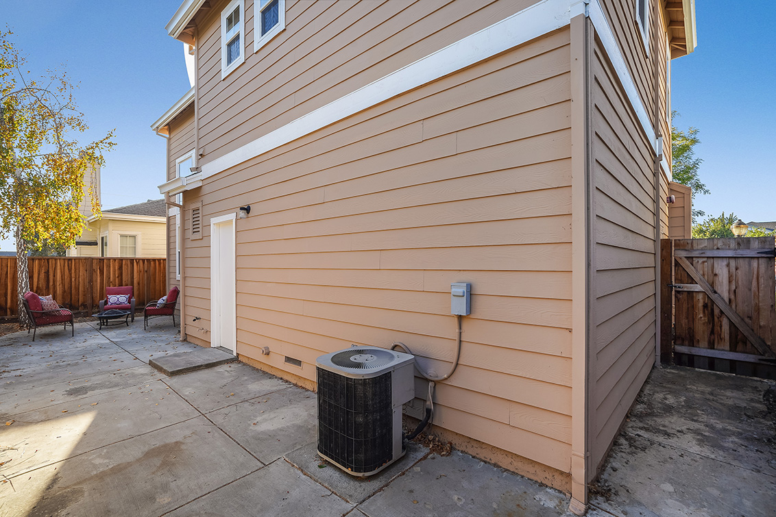 Yard (A) picture - 38597 Steinbeck Ter, Fremont 94536
