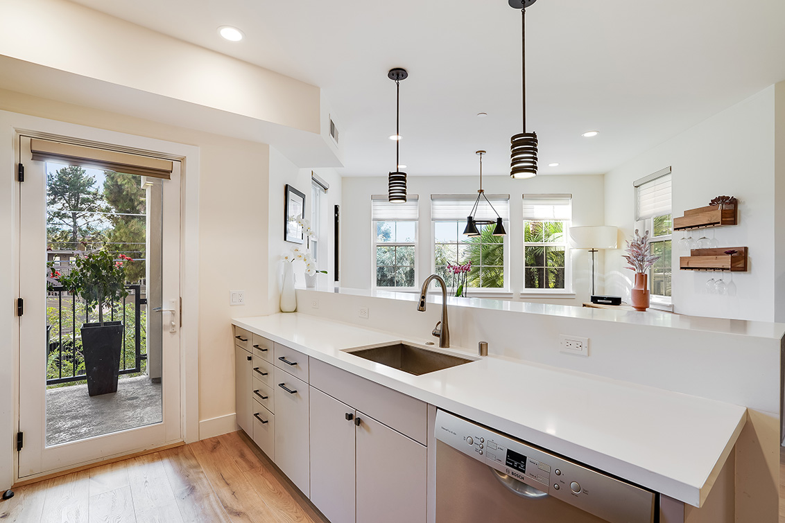 Kitchen (B) Picture - 777 Walnut St 208, San Carlos 94070 Kitchen (B) picture - 777 Walnut St 208, San Carlos 94070