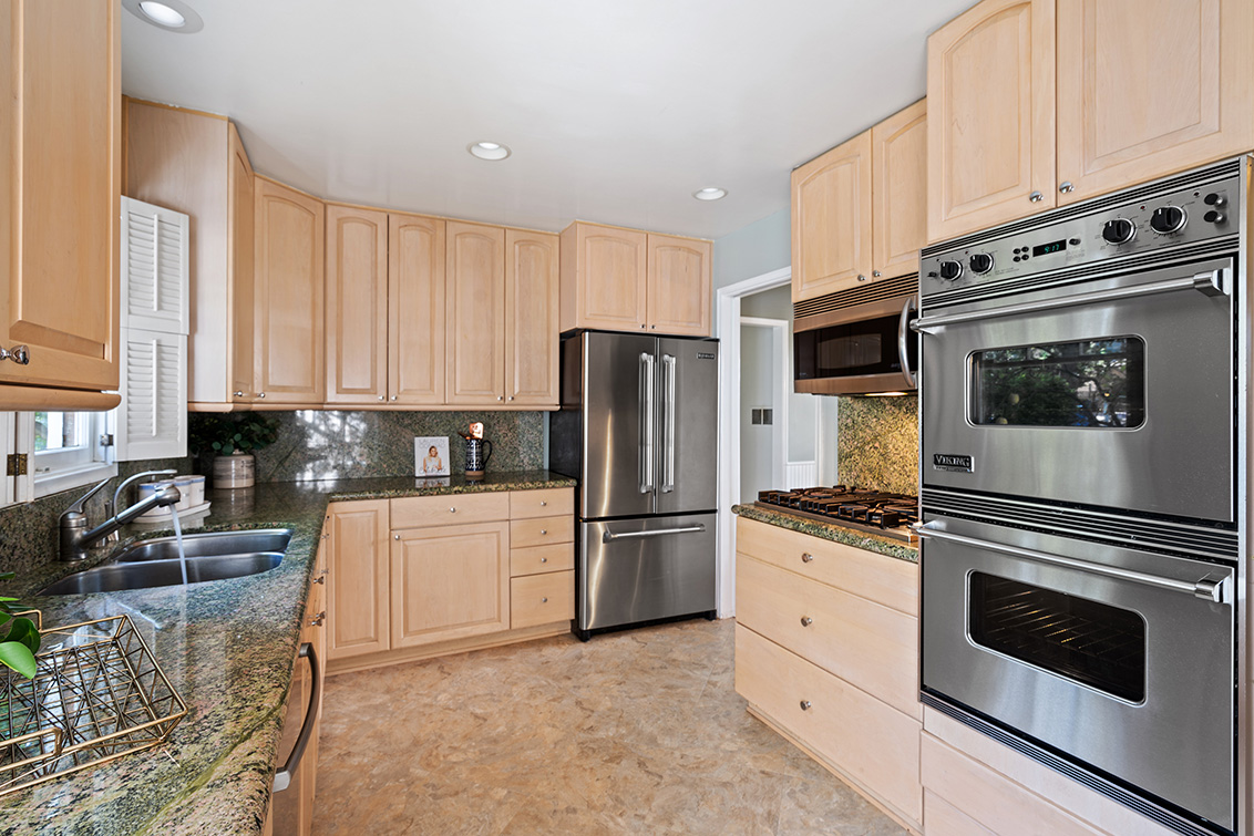 Kitchen - 4221 Wilkie Way, Palo Alto 94306