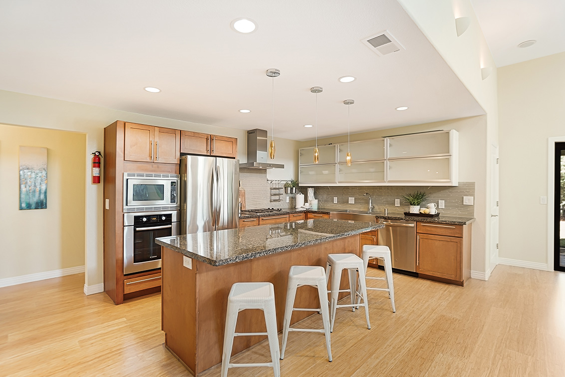 Kitchen - 907 Clara Dr, Palo Alto 94303
