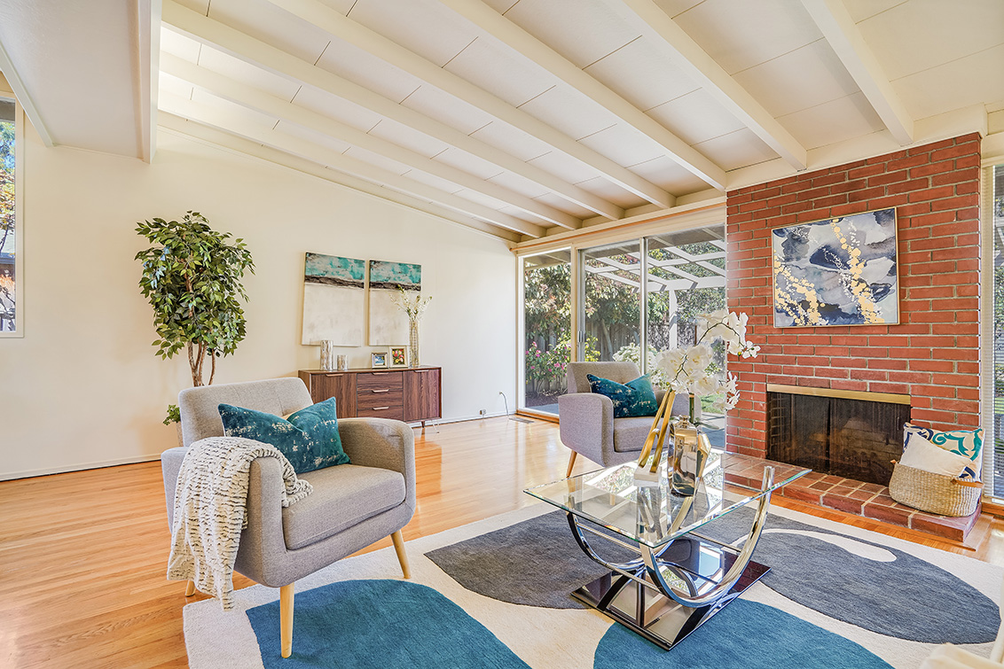 Living Room - 869 E Meadow Dr, Palo Alto 94303